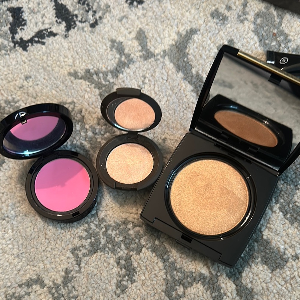 Blush, bronzer and highlighter set